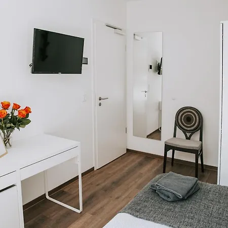 Hostel Rainbow Ferienzimmer