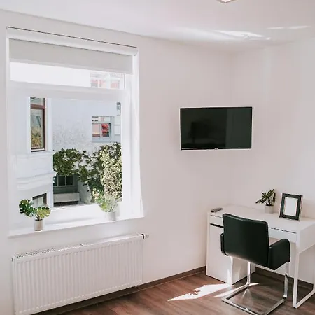 Hostel Rainbow Ferienzimmer *