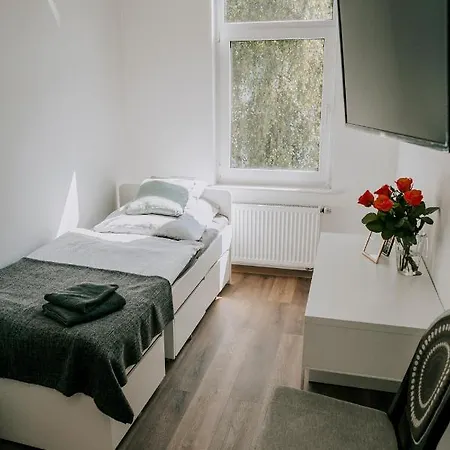 Hostel Rainbow Ferienzimmer *